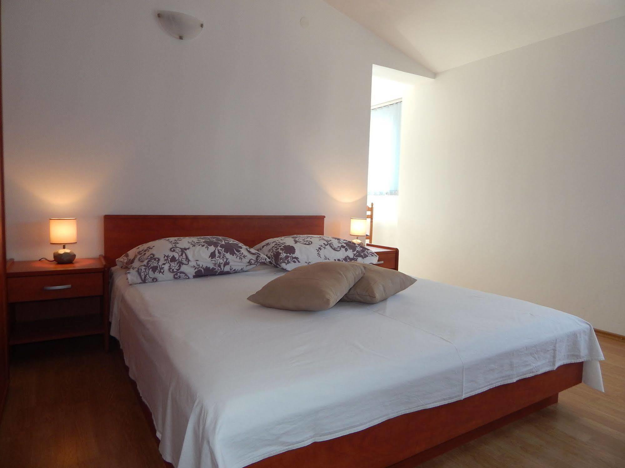 סטוברץ Rooms And Apartments Porat מראה חיצוני תמונה