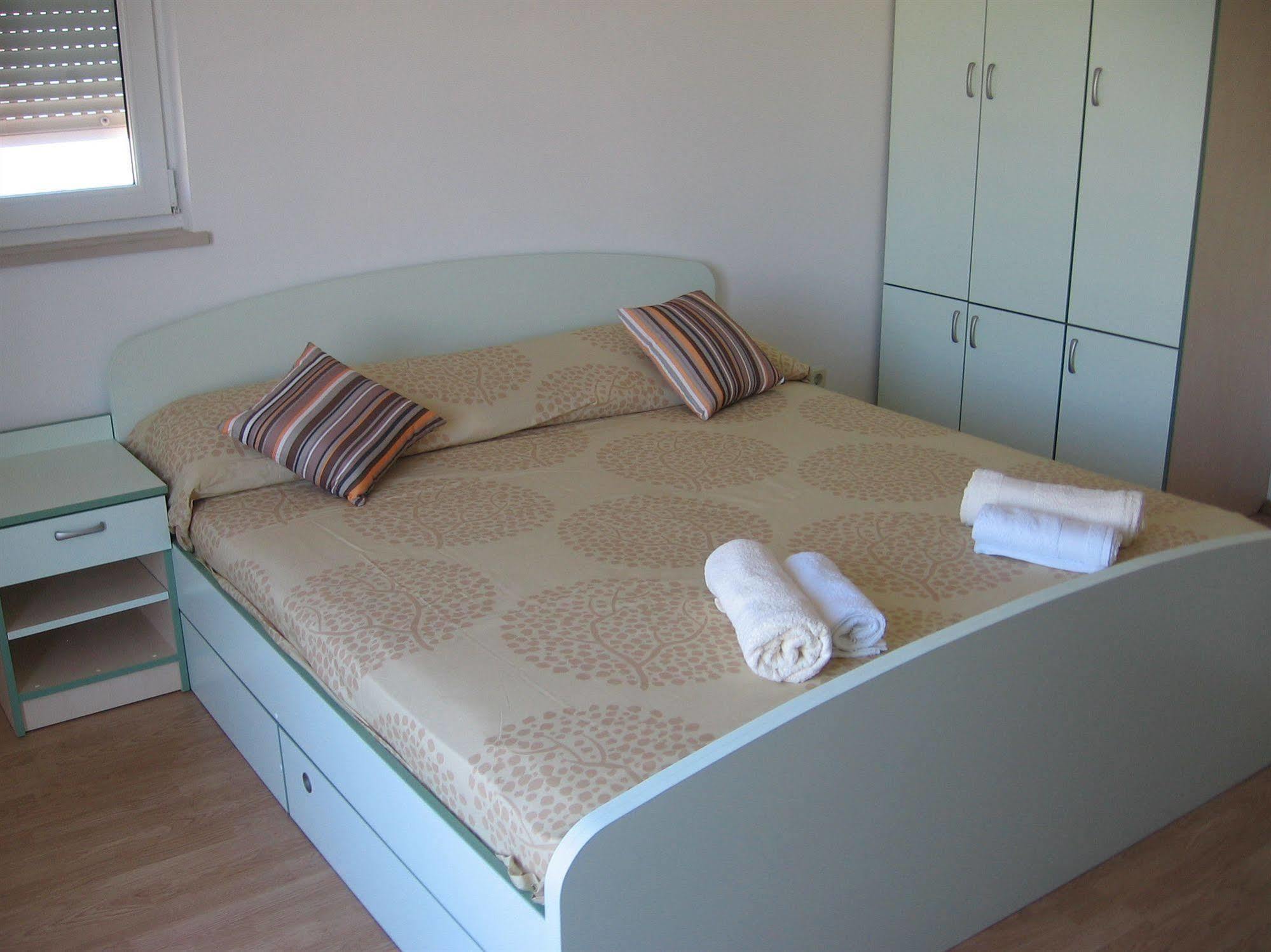 סטוברץ Rooms And Apartments Porat מראה חיצוני תמונה